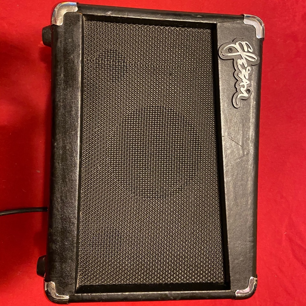 Guitar amp